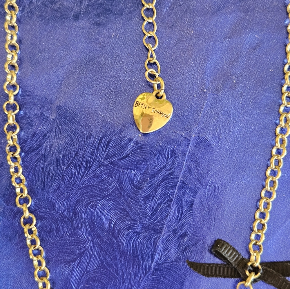 💘Betsey Johnson RARE RETIRED HTF Gold Heart Spinner Arrow Pendant Necklace EPC - Picture 6 of 7